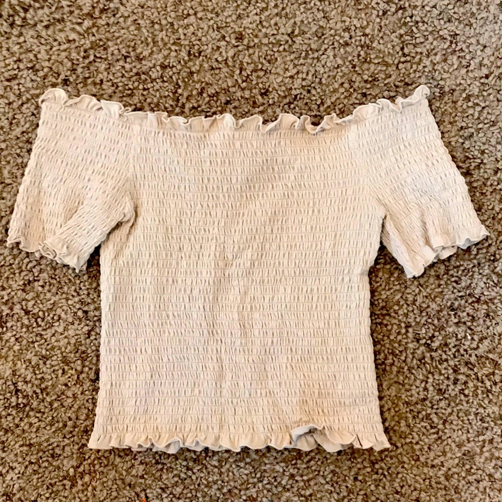 Small tan ribbed off the shoulder top.